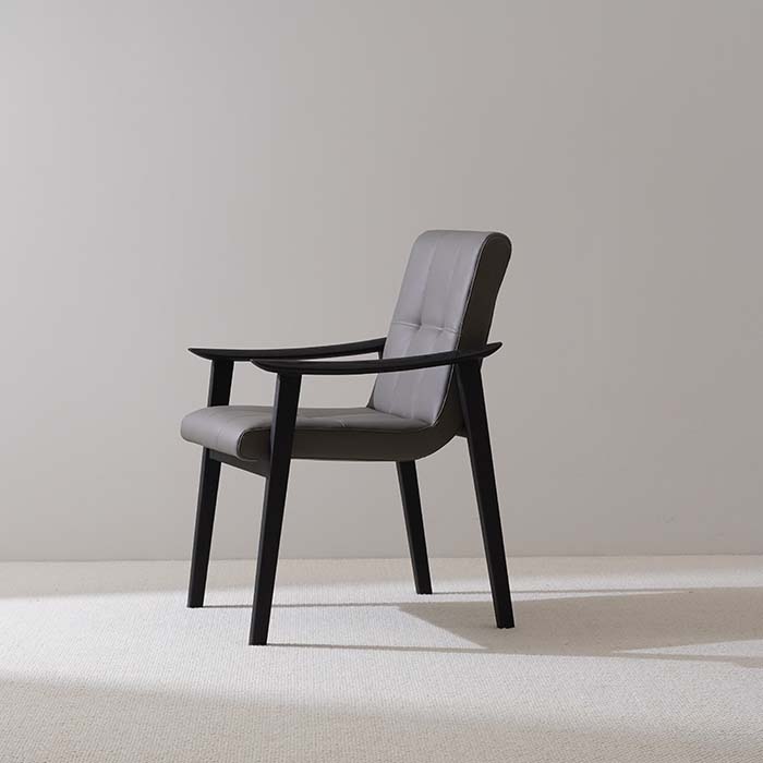 Минималистское роскошное серое кожаное обеденное кресло с деревянными ножками