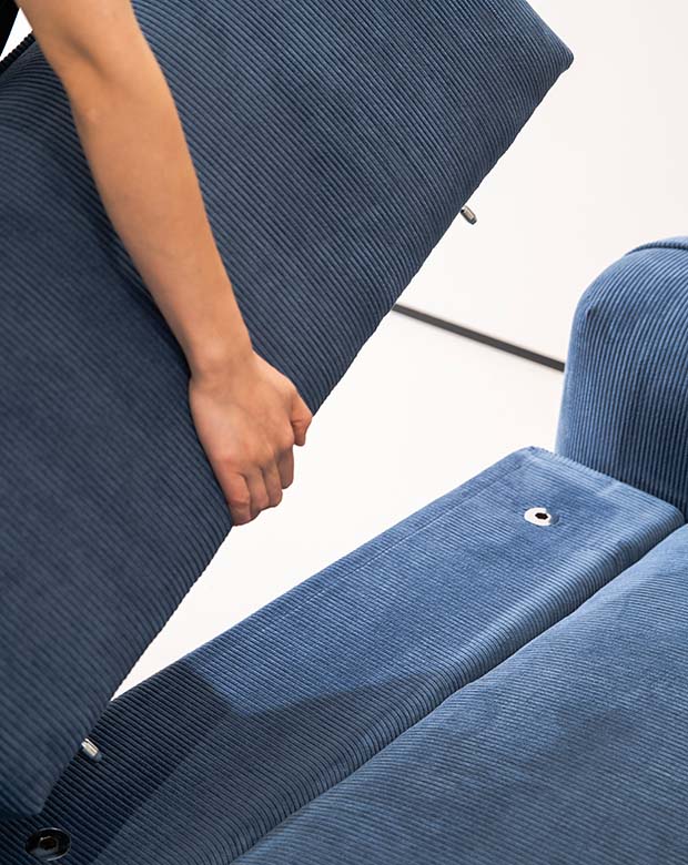 двухместный бархатный диван