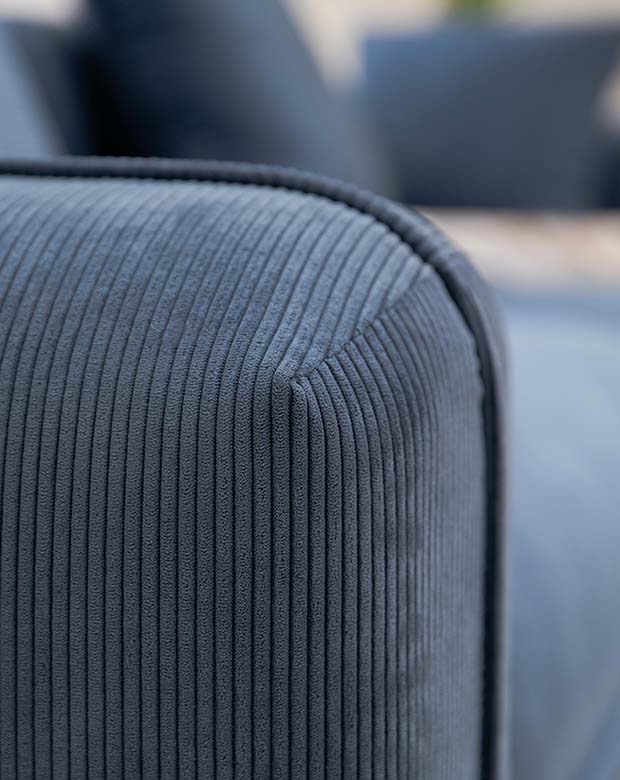 бархатный диван