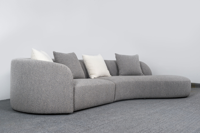 Тканевые современные изогнутые диваны