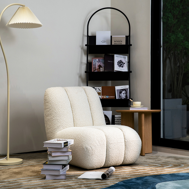 Минималистский диван-кресло с полом из букле